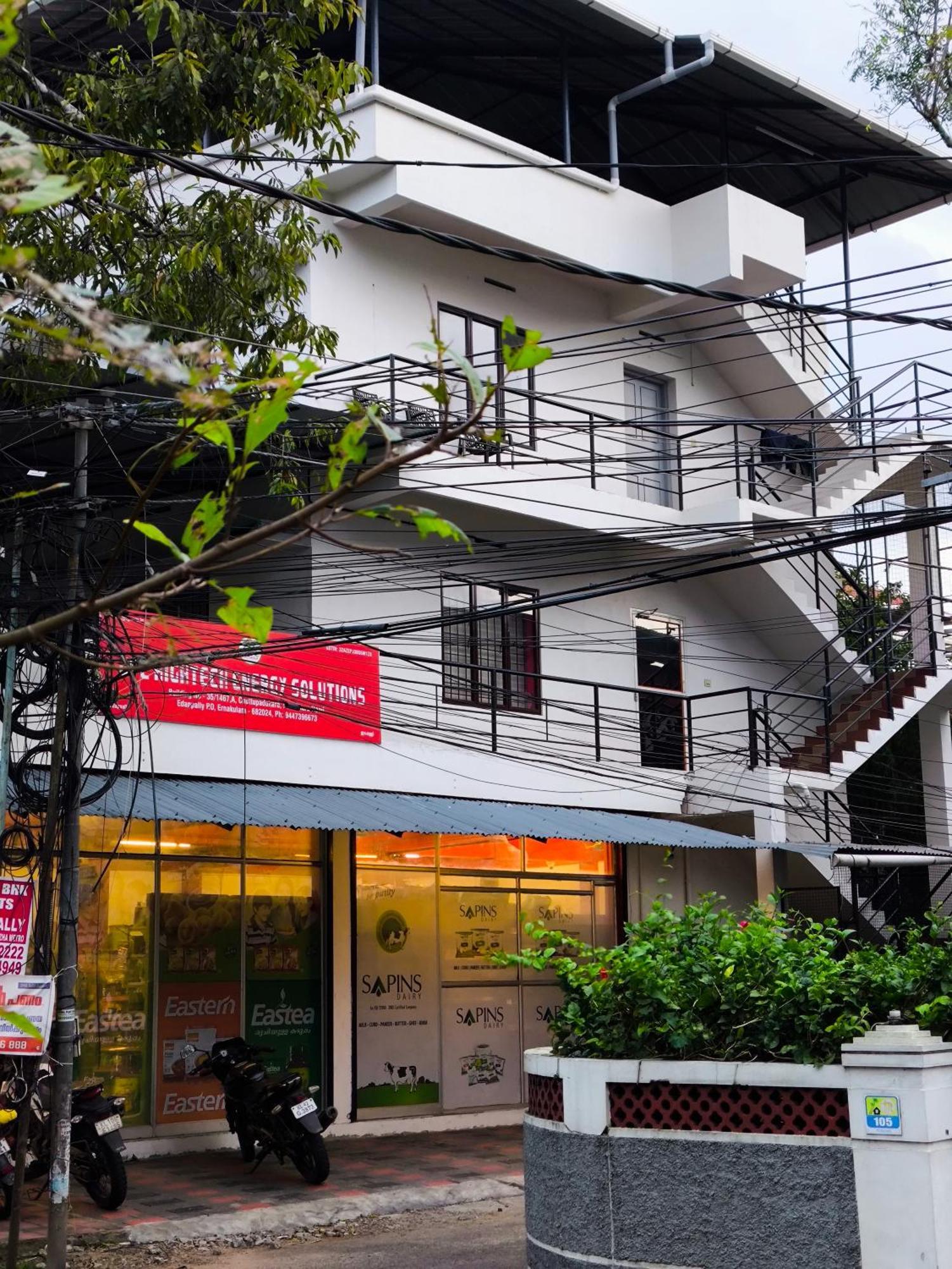 Hostel Stayzo Kochi Dış mekan fotoğraf