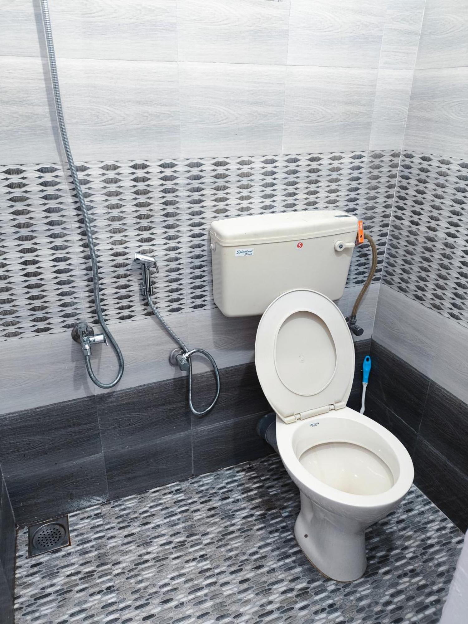 Hostel Stayzo Kochi Dış mekan fotoğraf